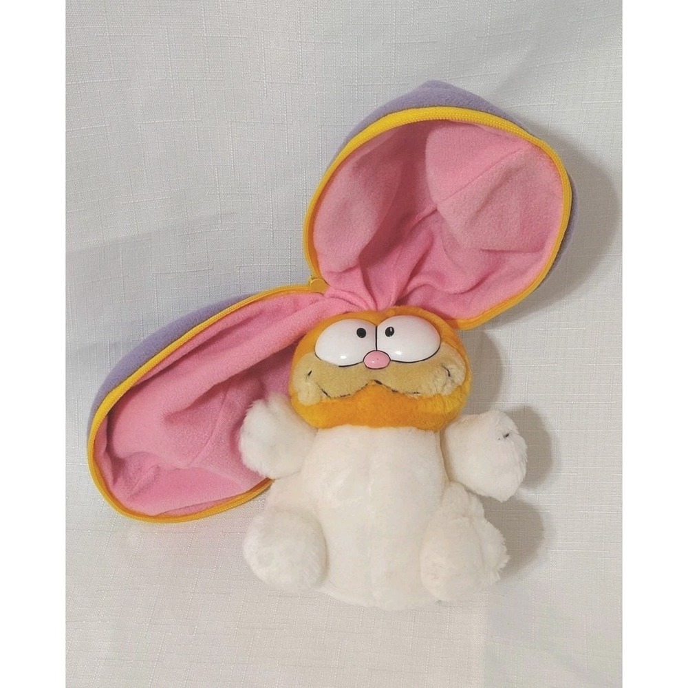 1981 Garfield Plush In Easter Egg Bunny Suit United Feature Syndicate & R. Dakin
